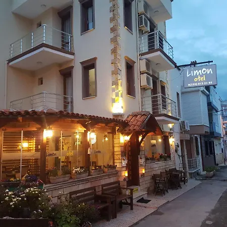 Limon Hotel *